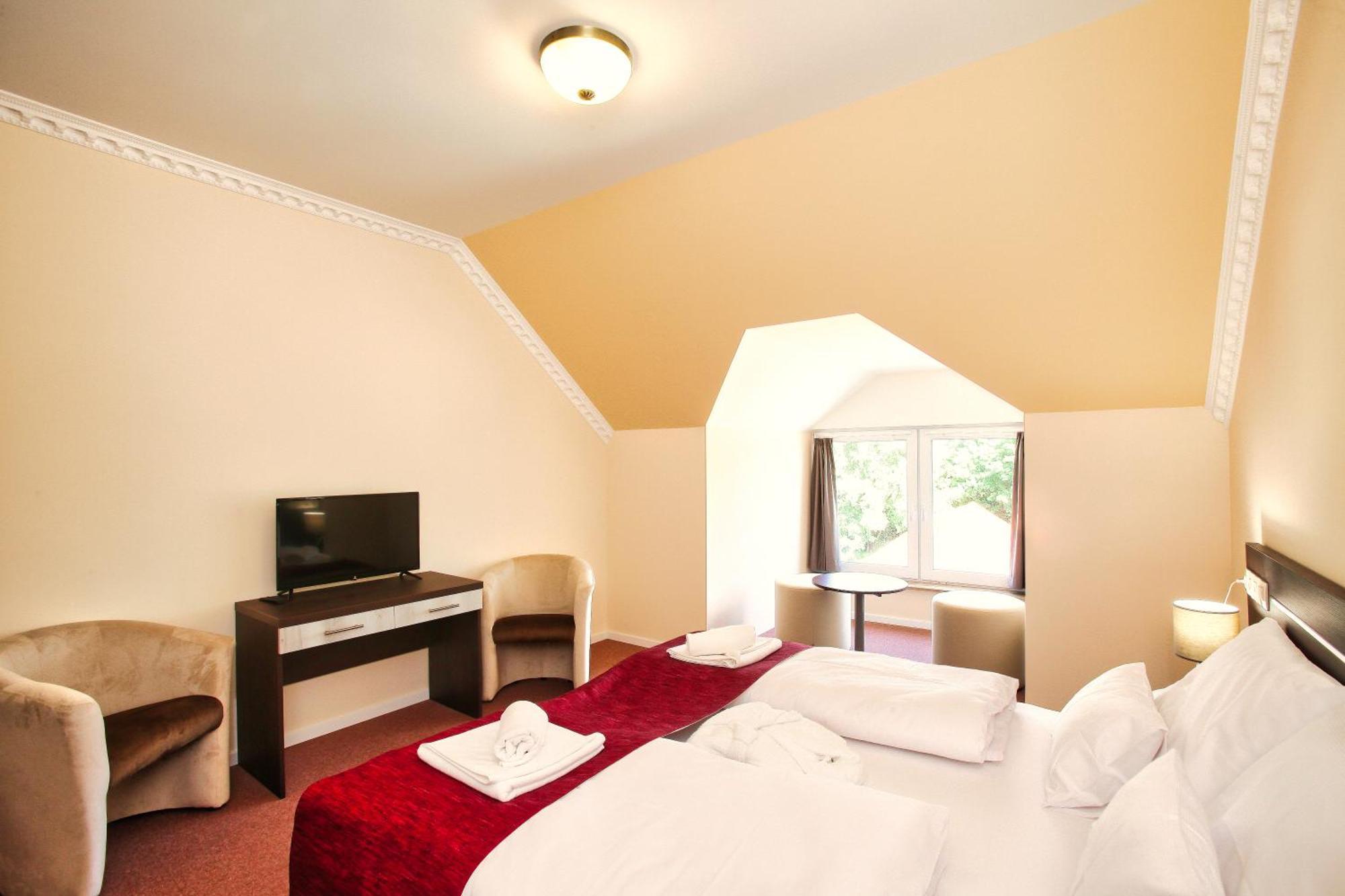 Termál Hotel Vesta Tapioszecso Buitenkant foto