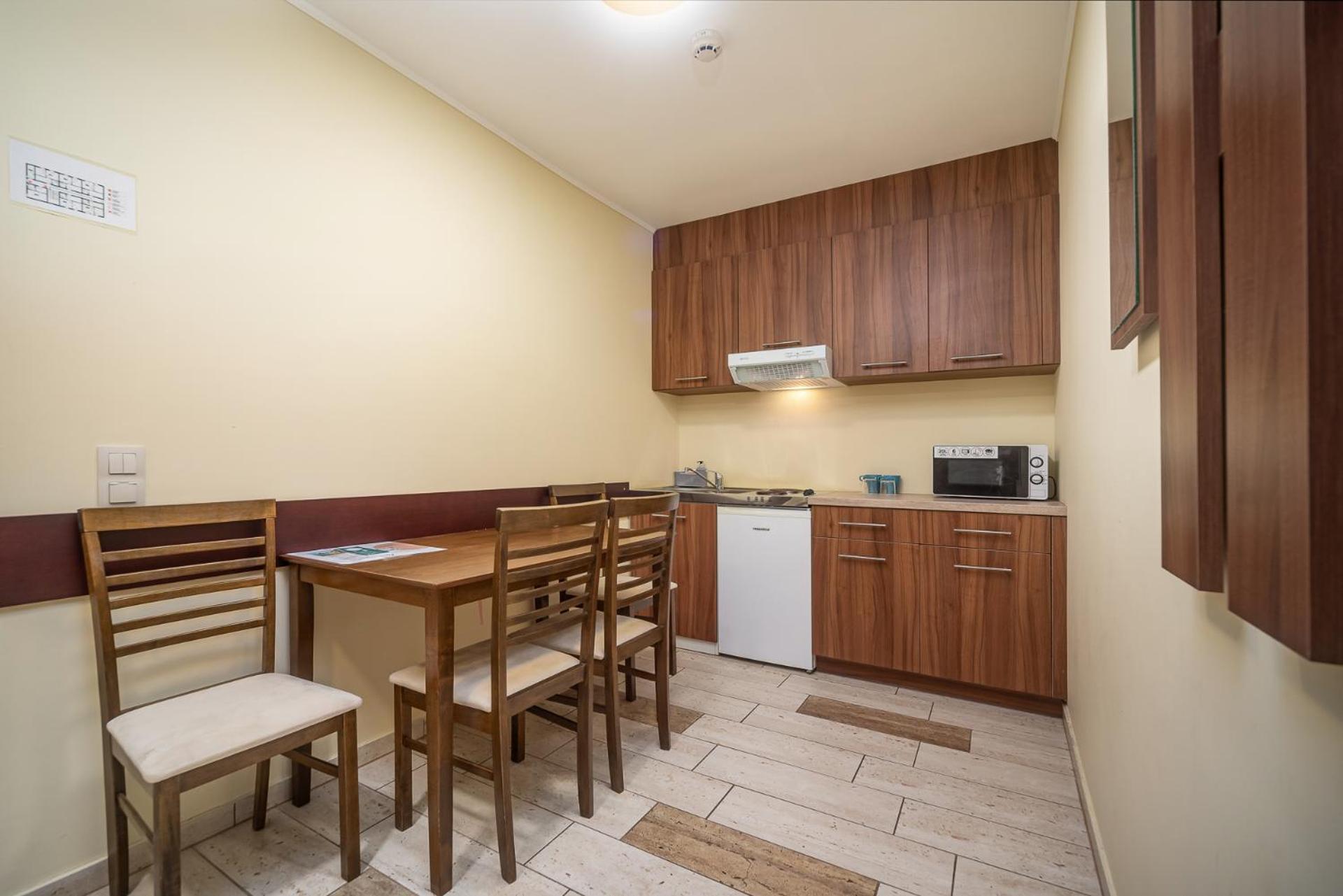 Termál Hotel Vesta Tapioszecso Buitenkant foto