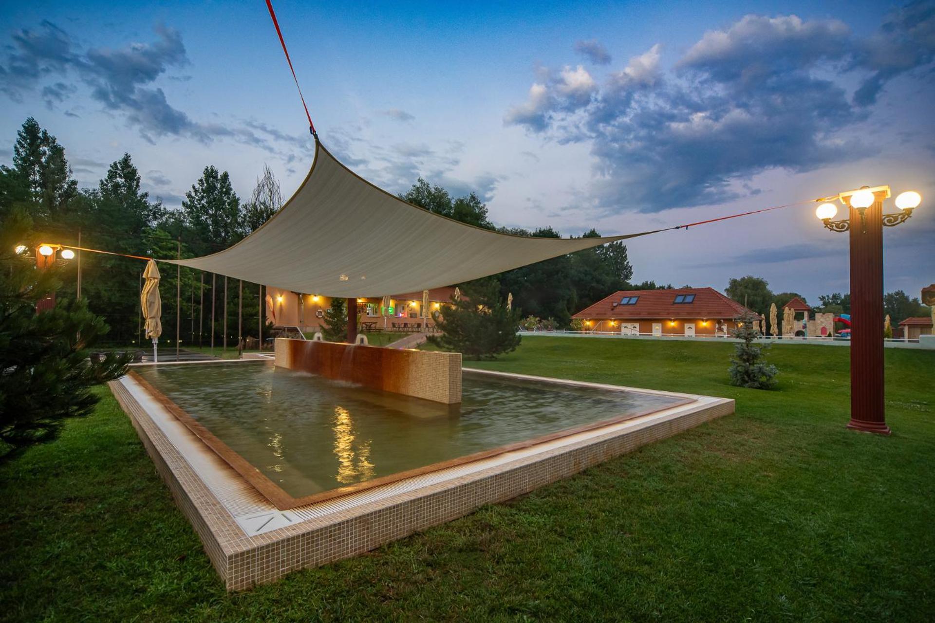 Termál Hotel Vesta Tapioszecso Buitenkant foto