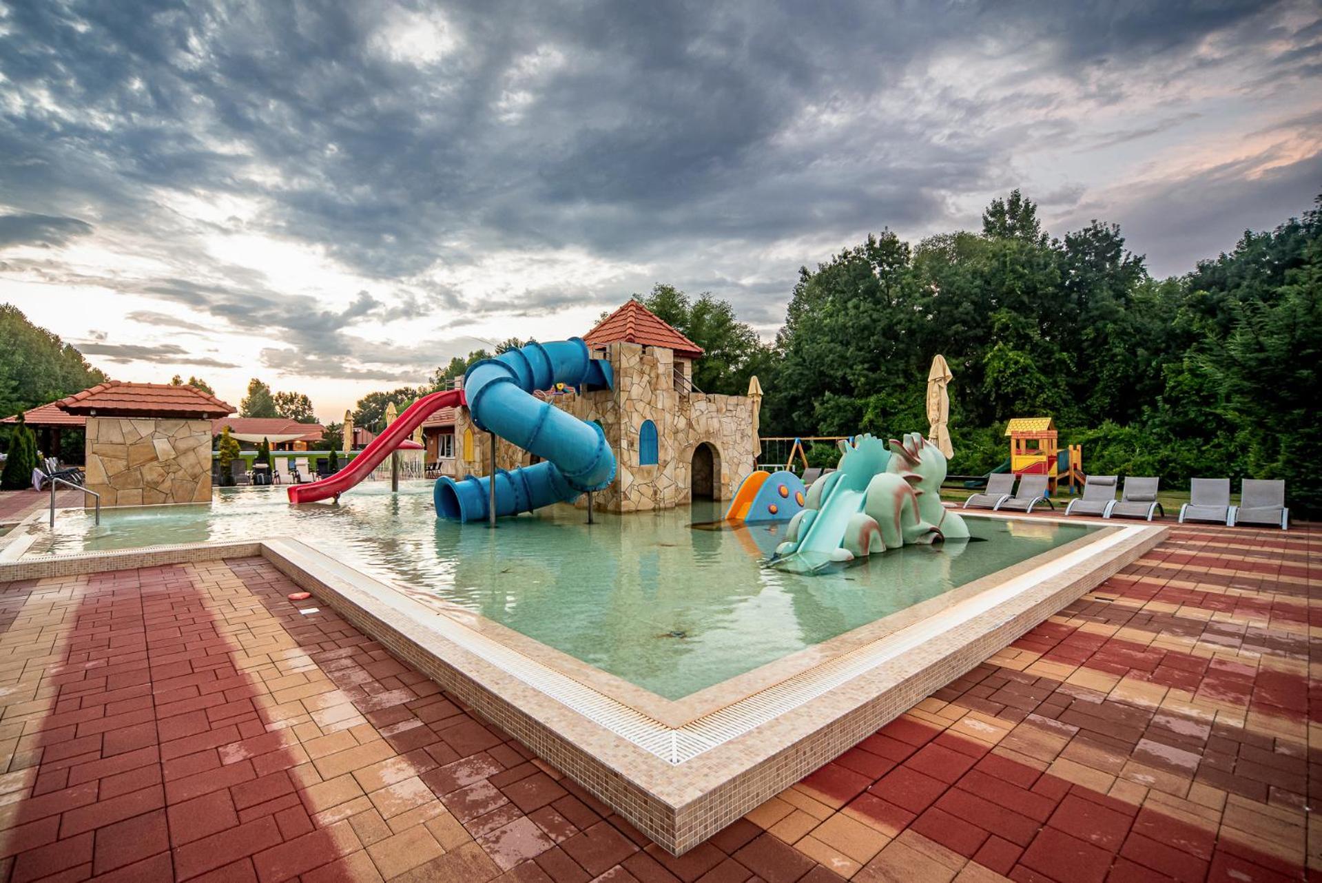 Termál Hotel Vesta Tapioszecso Buitenkant foto