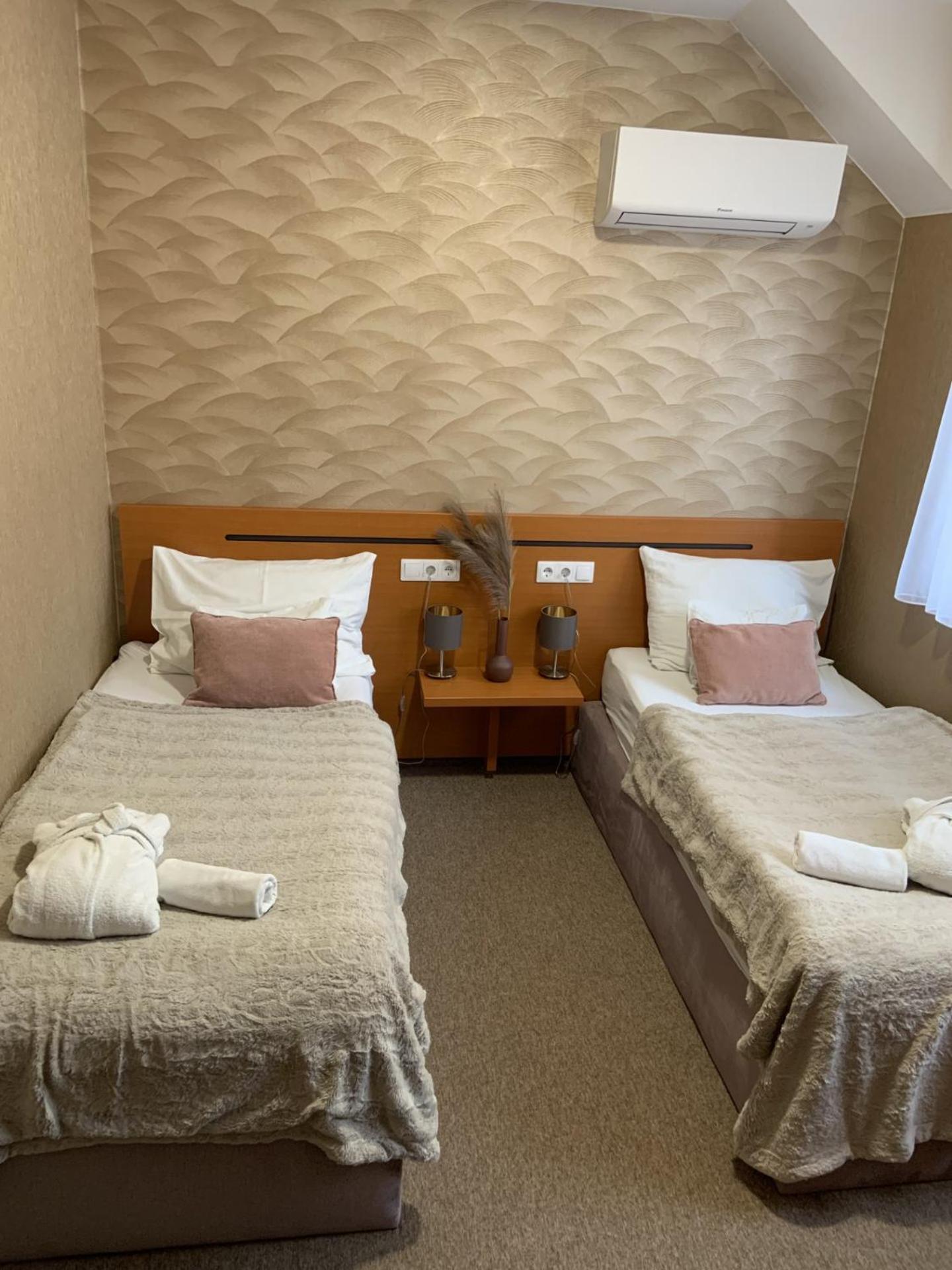 Termál Hotel Vesta Tapioszecso Buitenkant foto